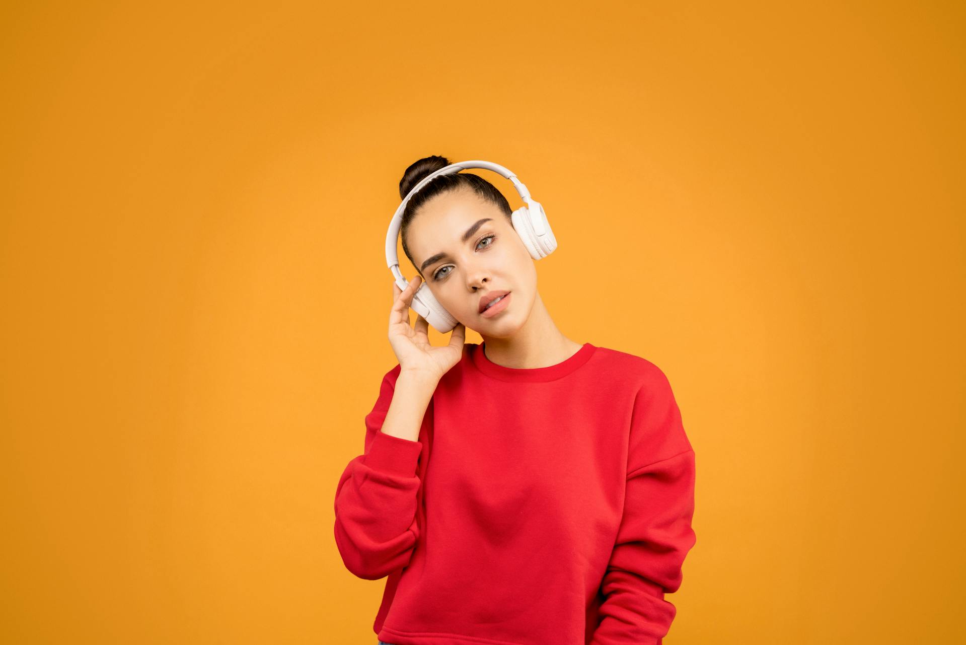do wired earbuds emit radiation