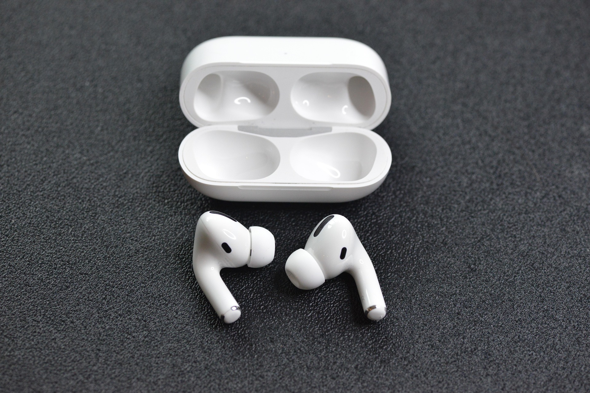 how to clean foam earbud